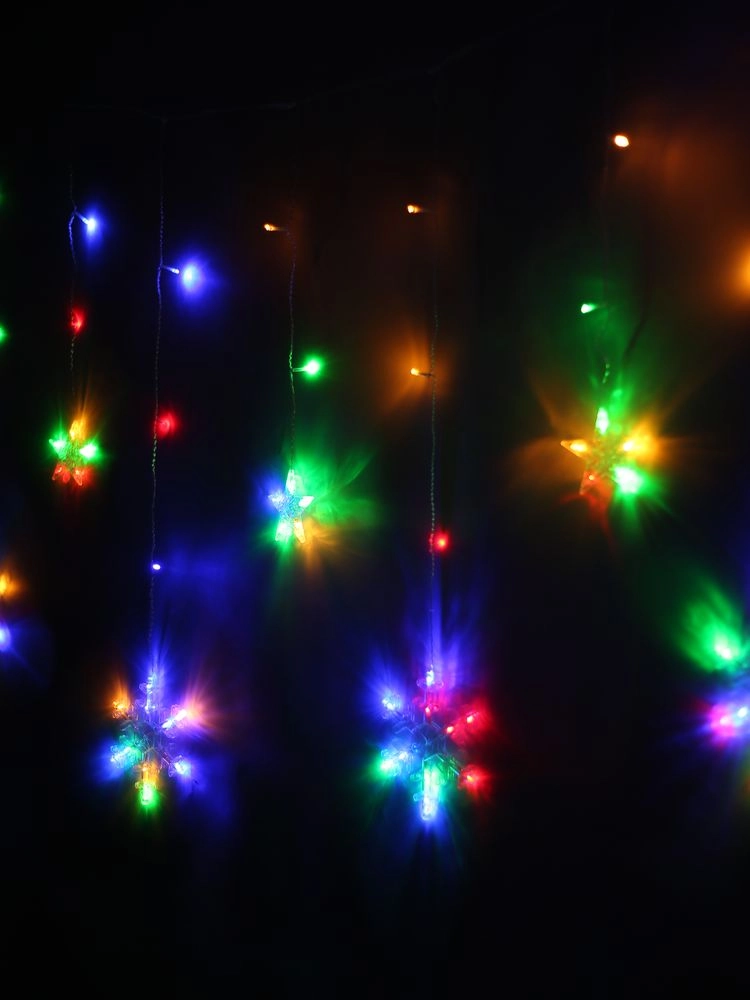 Светодиодная гирлянда "Снежинки и звезды" (12 штук) 6 бол., 6 мал, мультицвет,3м,с переход/30шт